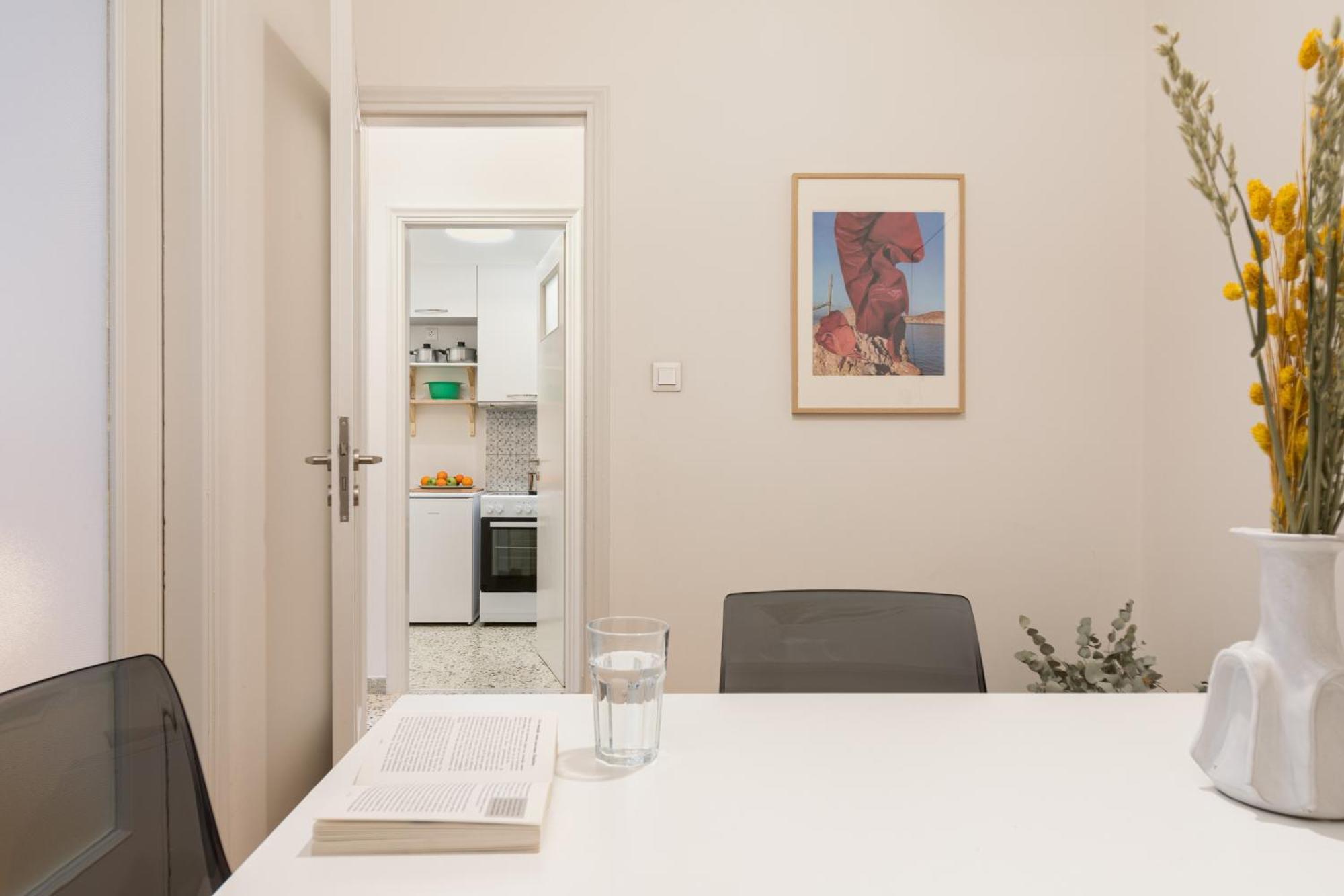 Peaceful Apartment In Neapoli, Exarcheia Aten Exteriör bild